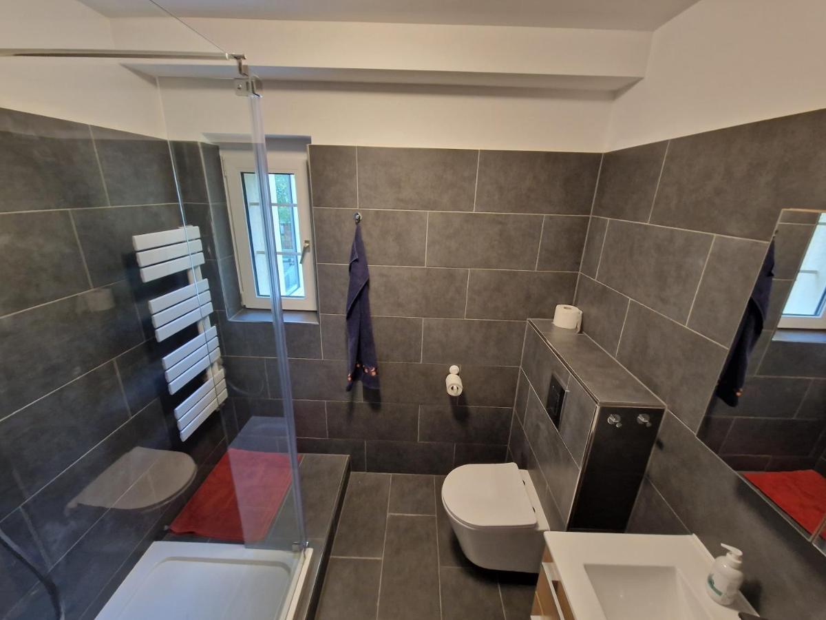 Geraeumige Und Zentrale Ferienwohnung Stahnsdorf Luaran gambar